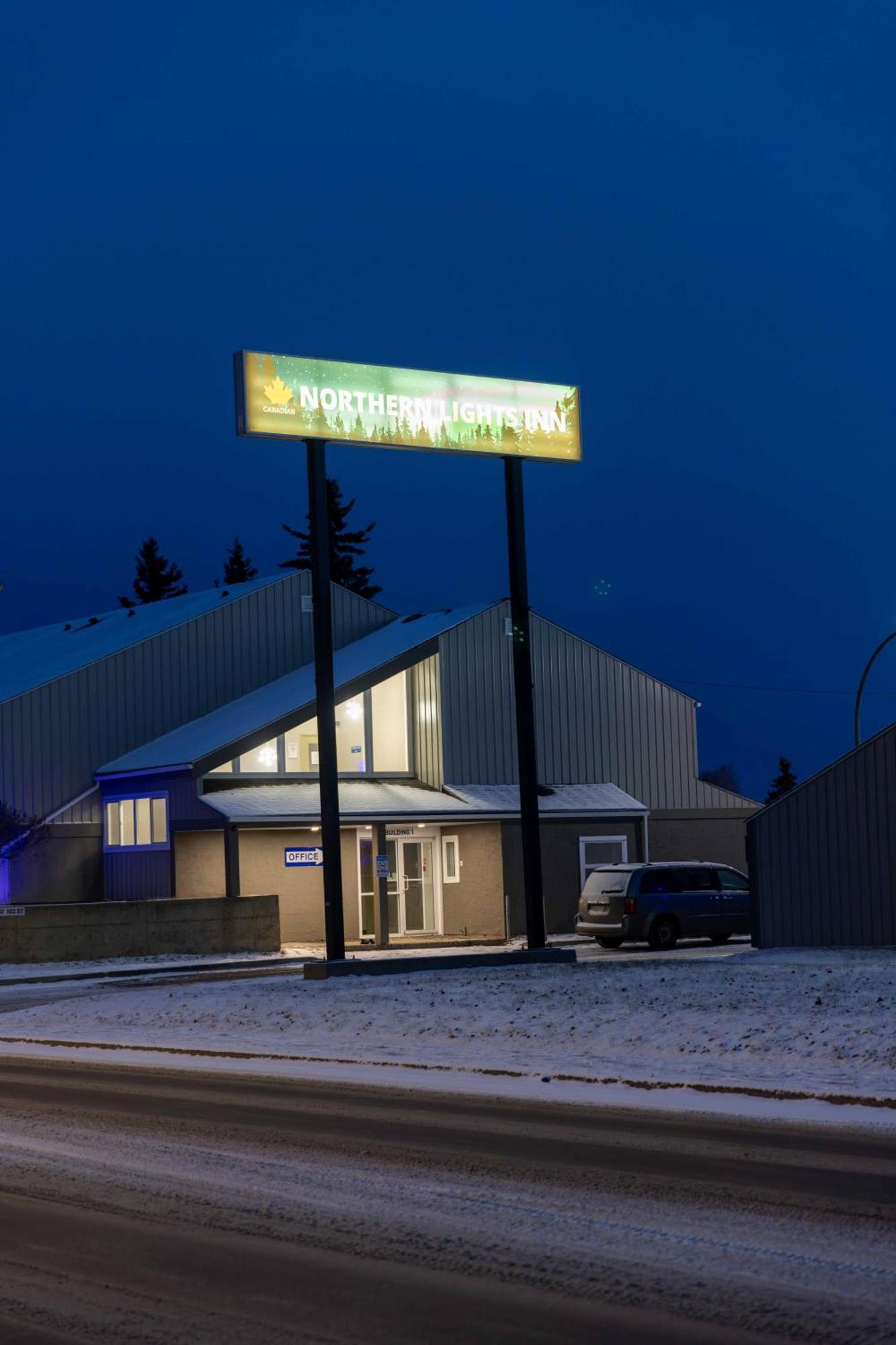 Northern Lights Inn Fort St. John Eksteriør bilde